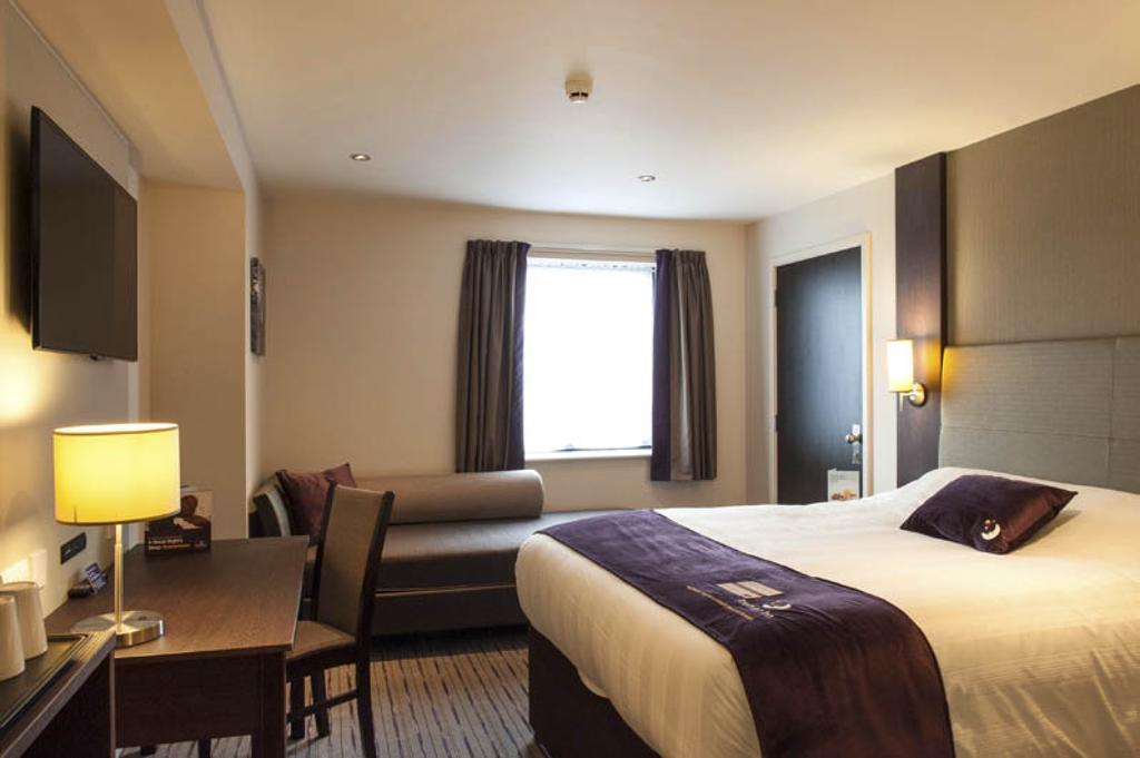 Premier Inn Inverness East Room photo