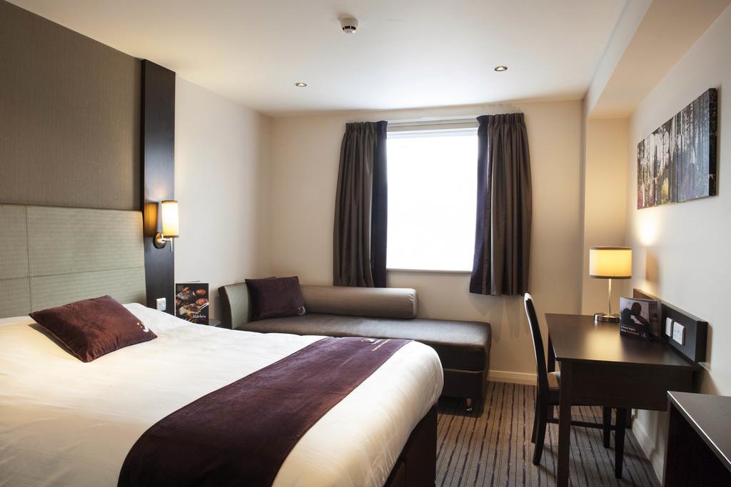 Premier Inn Inverness East Room photo
