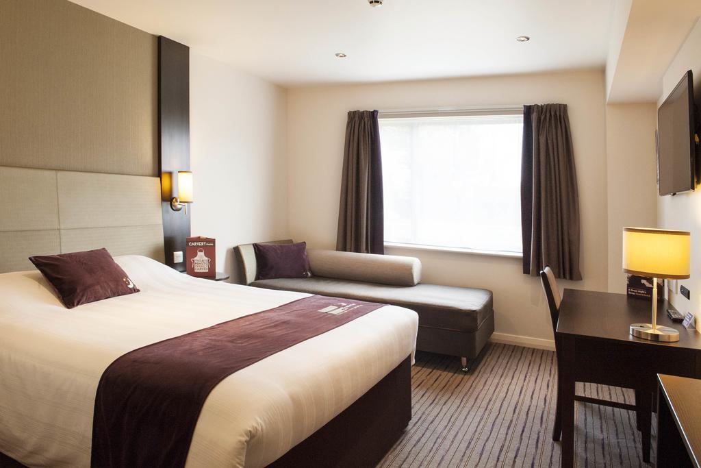 Premier Inn Inverness East Room photo